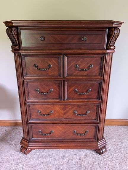 Broyhill Tallboy Dresser