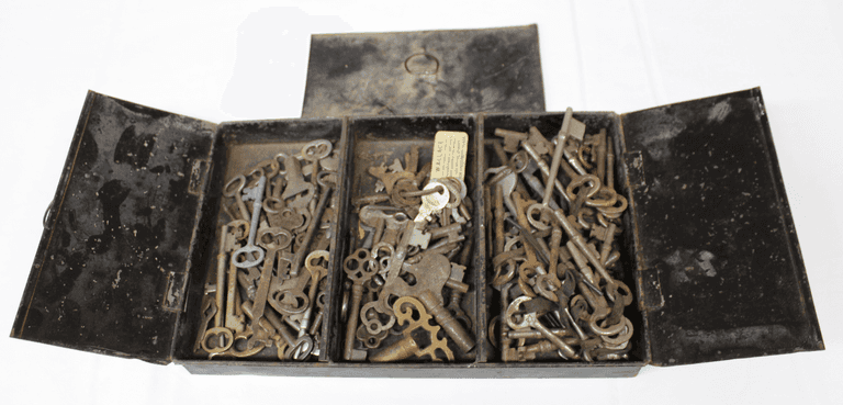 Aoa Key Metal Box Containing Assorted Vintage-Style Keys and Key Blanks ...