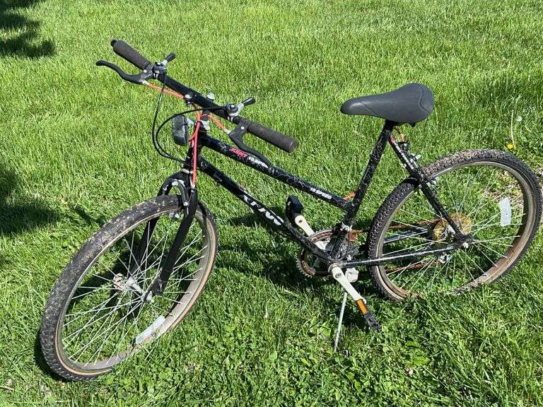 Kent 18 Speed XT700 Bike