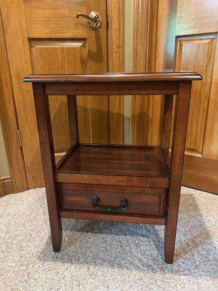 Single Drawer Night Stand
