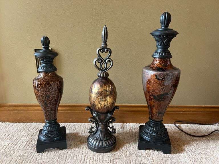 Pillar Decor