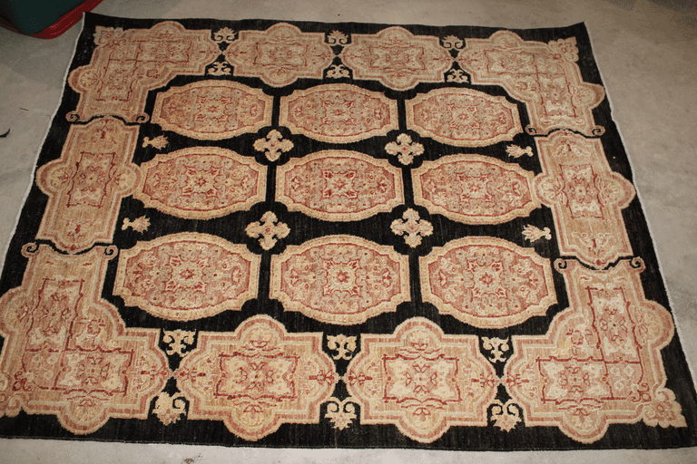 Usak Wool Rug - Auction Ohio