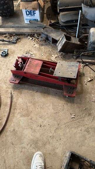 Red Hydraulic Transmission Jack