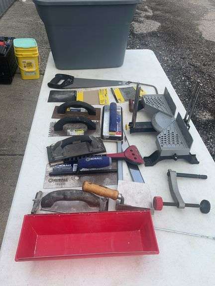 Hand Tools and Accessories for Carpentry and DIY Projects