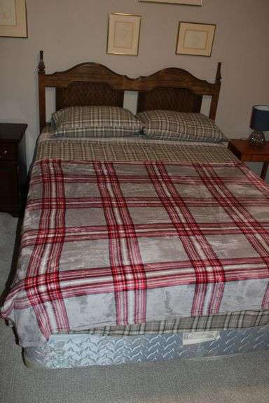 Queen Bed