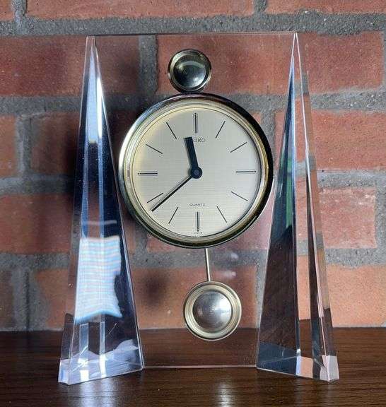 Vintage Seiko Quartz Double Pendulum Lucite Modernist Mantel Clock