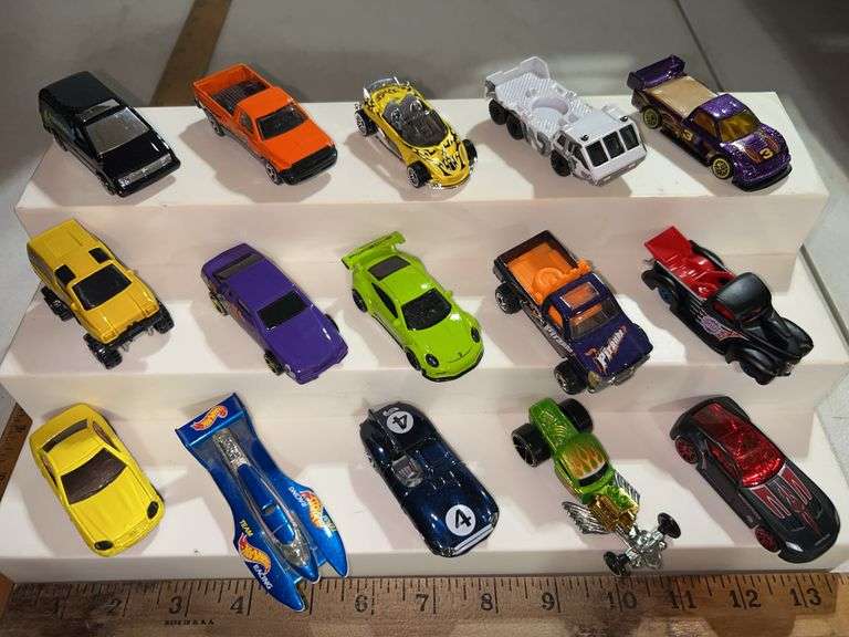 15 Assorted Hot Wheels Cars