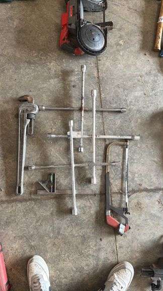 Assorted Hand Tools Set