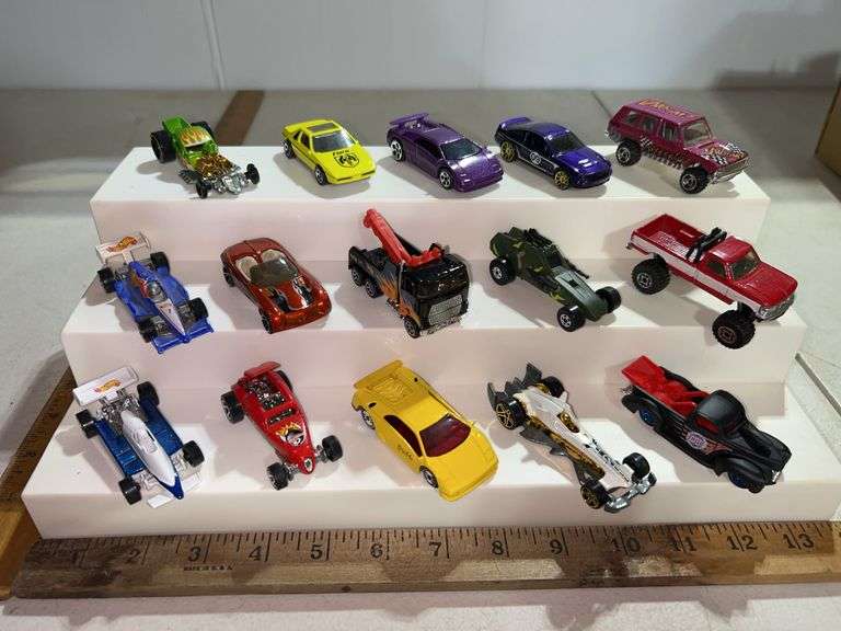 15 Assorted Hot Wheels Cars