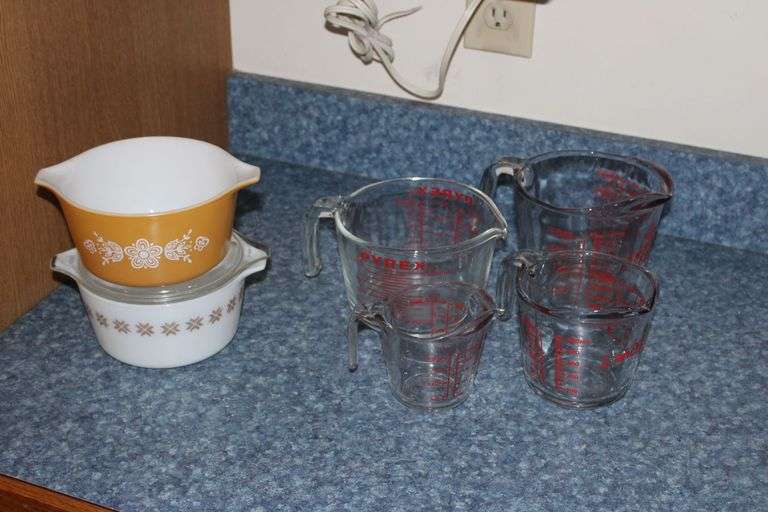 Pyrex Bowls & Measuring Cups