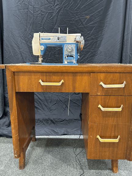 Vintage Morse Zig Zag Sewing Machine in Cabinet Working - Auction Ohio