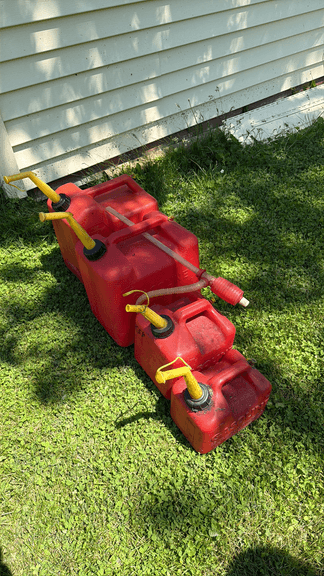 Set of 4 Gas Cans