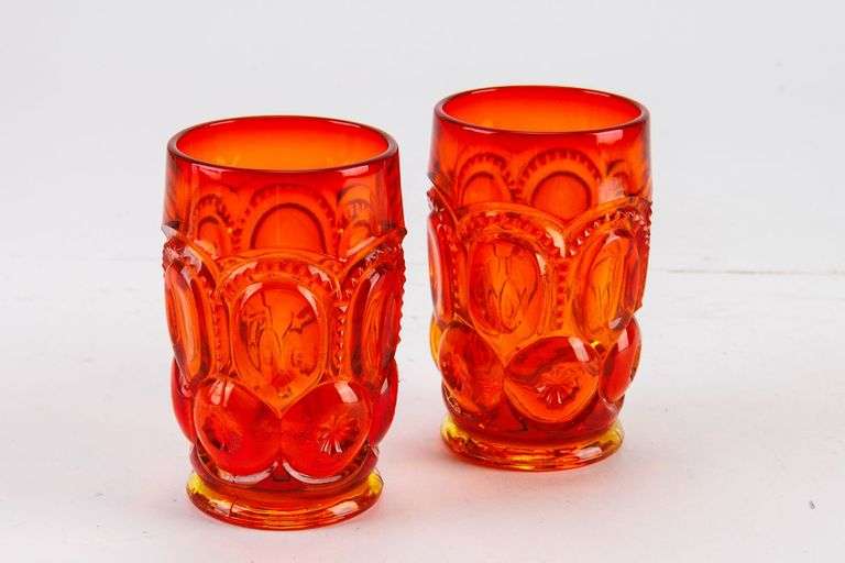 A Pair of Vintage L.E. Smith Amberina Cadmium Moon & Star Tumbler Glas