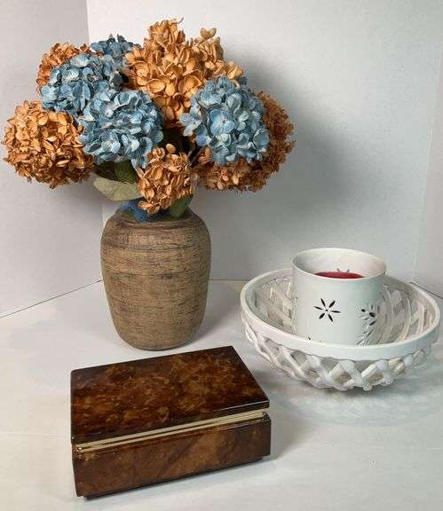 Stoneware, Ceramic and Marble Decor