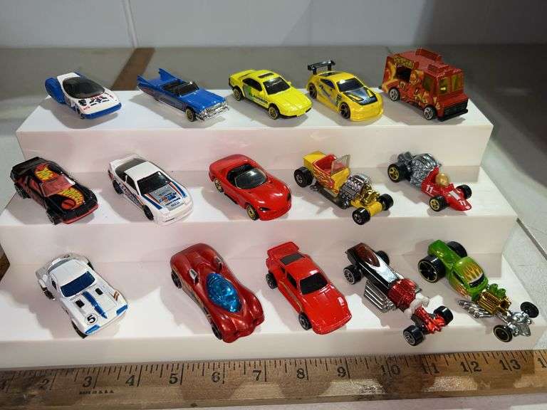 15 Assorted Hot Wheels Cars
