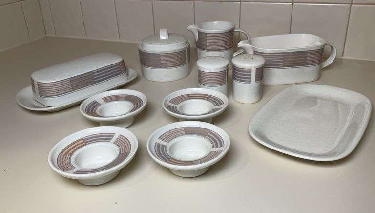 Mikasa “Tracings” Accessory Pieces, Includes 4  Egg Dishes, Gravy Server & Ore