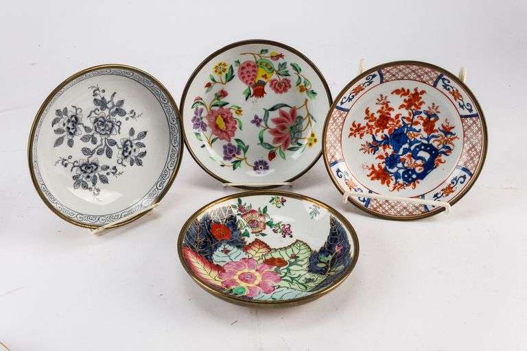 4 Vintage Japanese Porcelain Bowls.