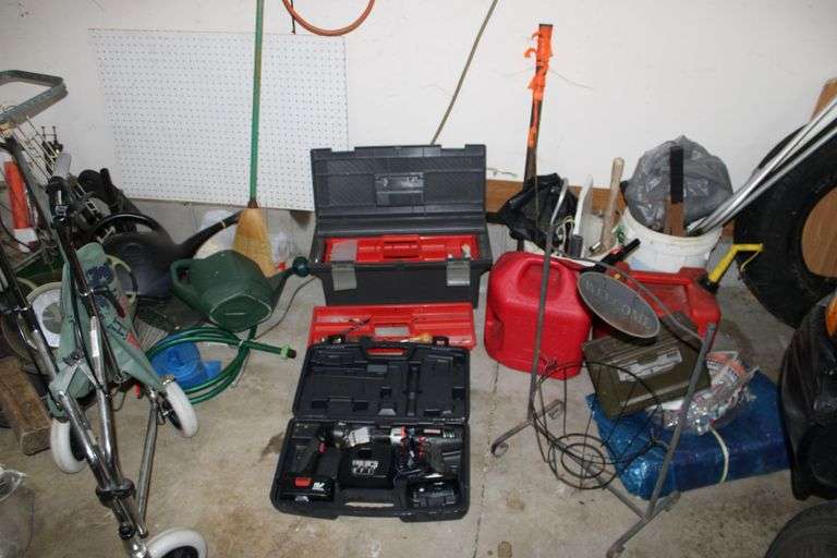 Toolboxes & Garden Tools
