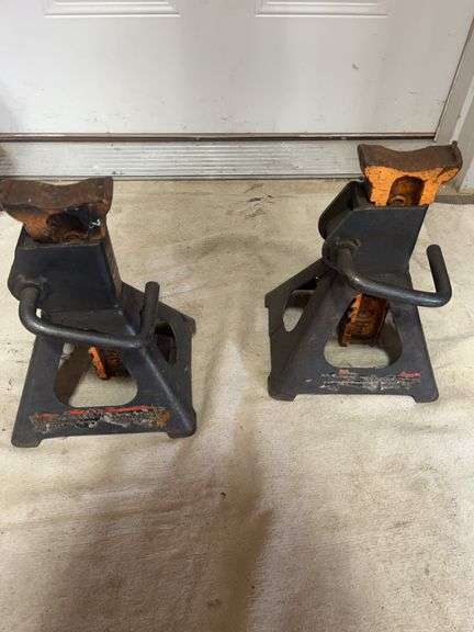 Steel Adjustable Jack Stands with Orange Accents