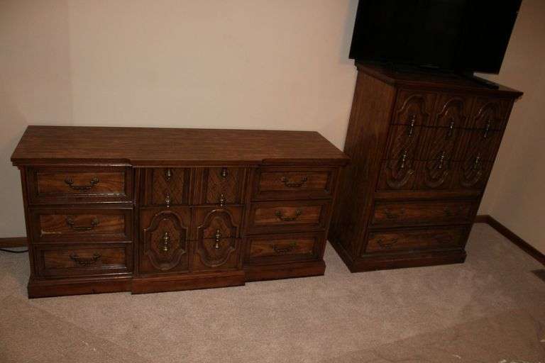 Dresser & Chest