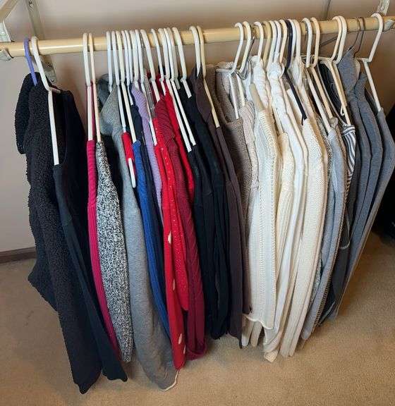 Women’s Turtlenecks & Swearers, Mostly Size S-L, Calvin Klein, Eddie Bauer, Lands End & More