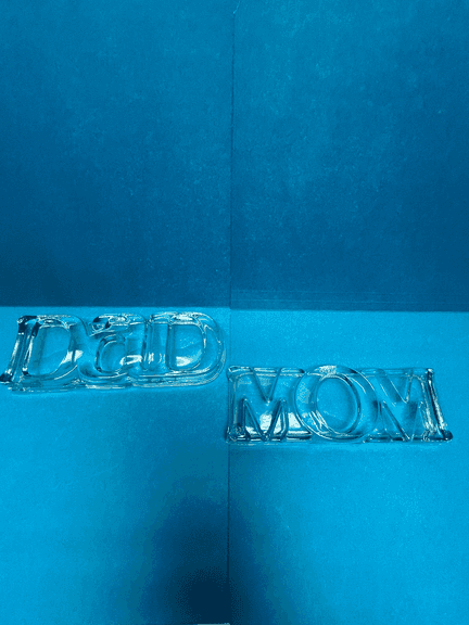 Vintage Glass “Dad” & “Mom” Plaques Wall Décor Set
