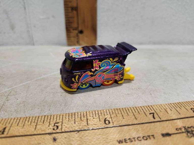 2018 Hot Wheels Treasure Hunt Volkswagen Kool Kombi