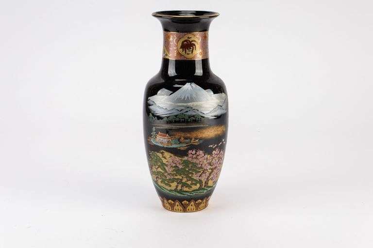Handpainted Mt Fuji Japanese Vase