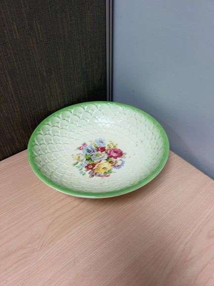 Homer Laughlin 10-Inch Floral Serving Bowl Made in USA With Green Rim and Petal Pattern, C3N8 Markin