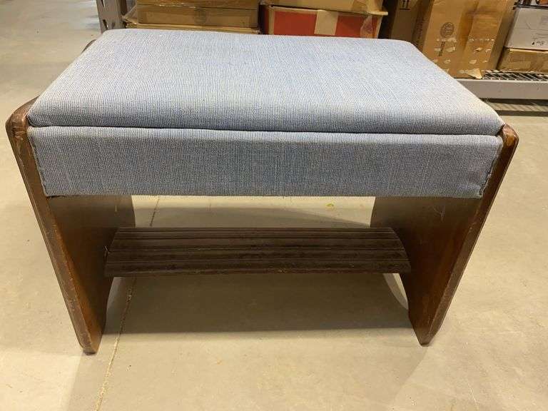 Lift top Set w/ sewing contents