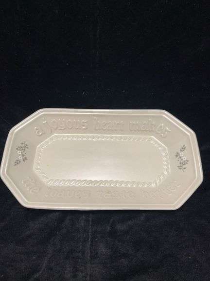 Pfaltzgraff Stoneware Bread Tray "A Joyous Heart Makes the Loaves Taste Better" USA Gray Floral