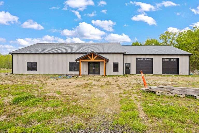 4160 Lyons Road, Caledonia, Ohio 43314