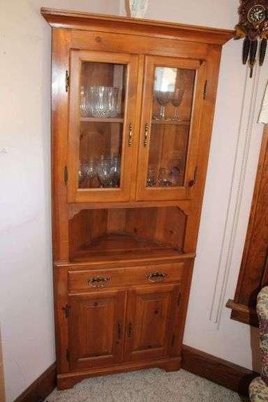 Terrific Antique Furniture, Decor, Clocks, Art Glass, Collectibles ...