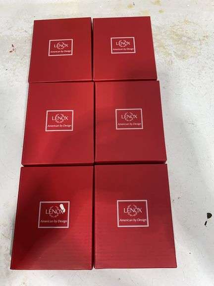 Lenox Holiday/Collectibles