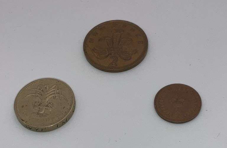 Vintage British 1985 1 Pound Coin, Vintage British 1976 2 New Pence and 1971 British  1/2 New Penny.