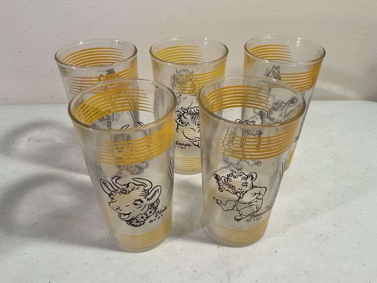 Vintage Borden Dairy "Elsie & Beulah" Advertising Glasses – 5 Pieces