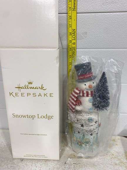 Hallmark Keepsake "Snowtop Lodge" Christmas Tabletop Decoration - Light-Up Snowman