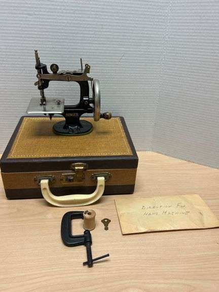 Singer Model 20 Miniature Sewing Machine with Case and Accessories
