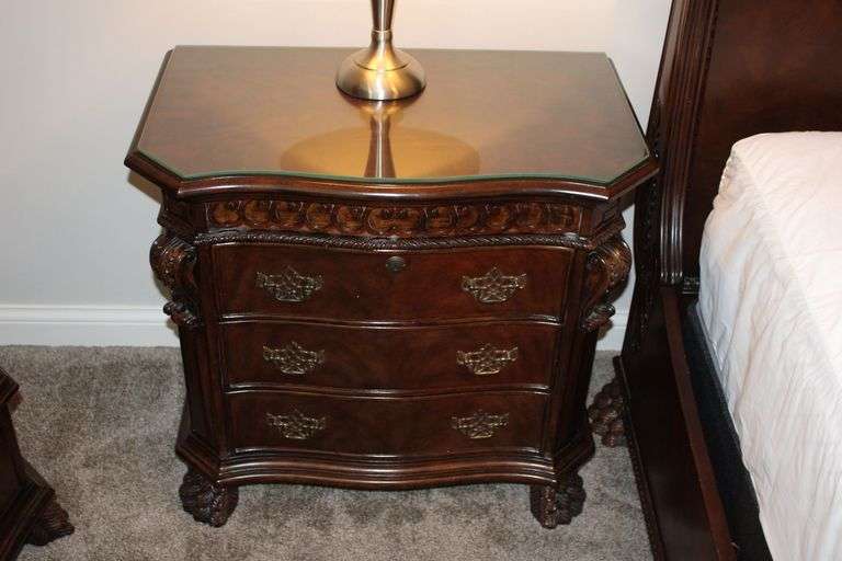 Hooker Seven Seas Bedside Chest