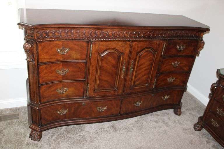 Hooker Seven Seas Dresser