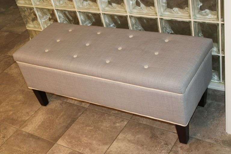 Tufted Bench