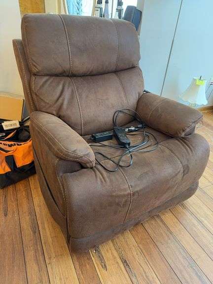 Power Lift Recliner Chair