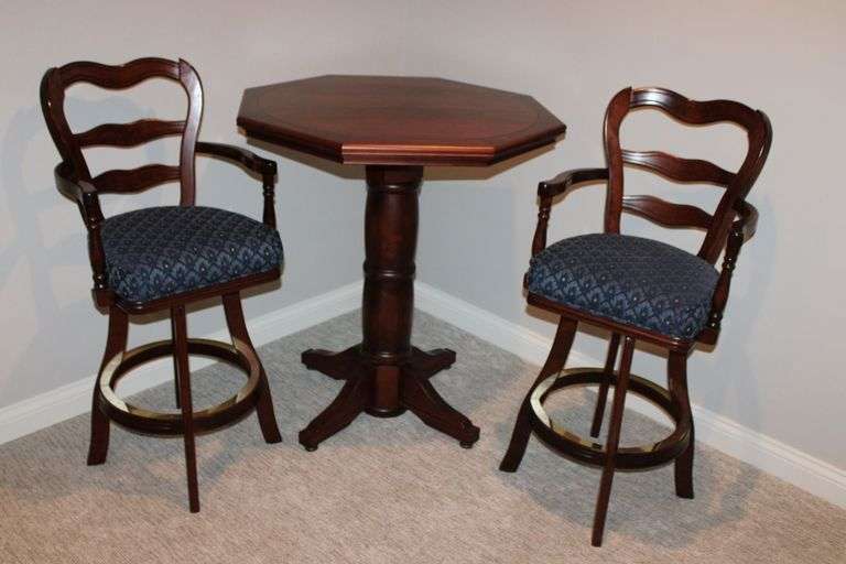 Pub Table & Stools
