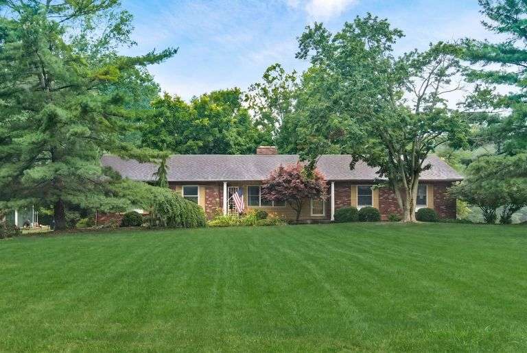 7373 Harlem Road, Westerville, Ohio 43081 - Reserve: $270,000