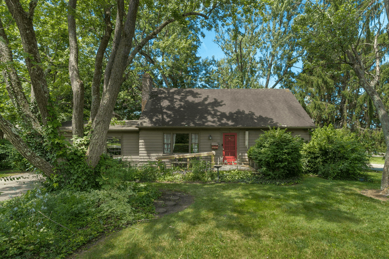 1527 Alar Ave, Reynoldsburg, Ohio 43068 - Reserve: $125,000