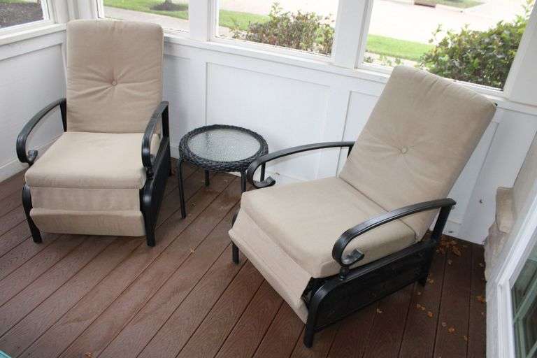 Patio Recliners & Table