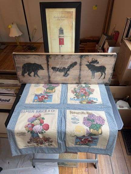 Decorative Wall Art & Floral Table Topper