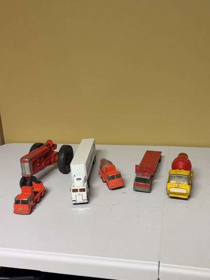 Vintage Die-Cast Trucks, Tractor & Construction Vehicles