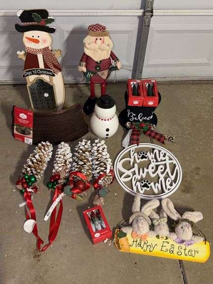 Christmas, Easter & Seasonal Décor Collection