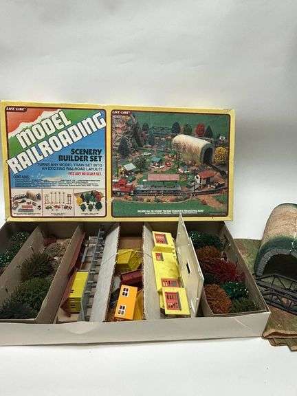 Trains Galor!!! Buildings, Supplies, Tracks, Power Supplies ...